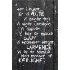 Skilt 112 - Her i huset (4 stk) assorteret baggrund